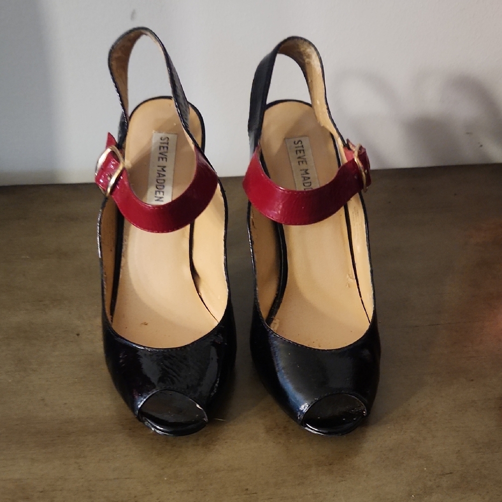 Steve Madden Black and Burgundy Peep Toe Heels